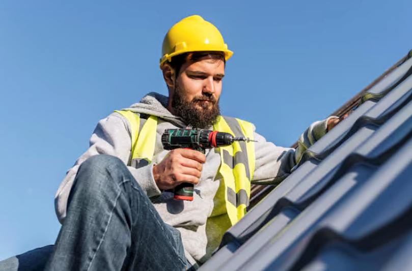 Finding a Qualified Roofing Contractor in Los Angeles: Red Flags and Green Lights
